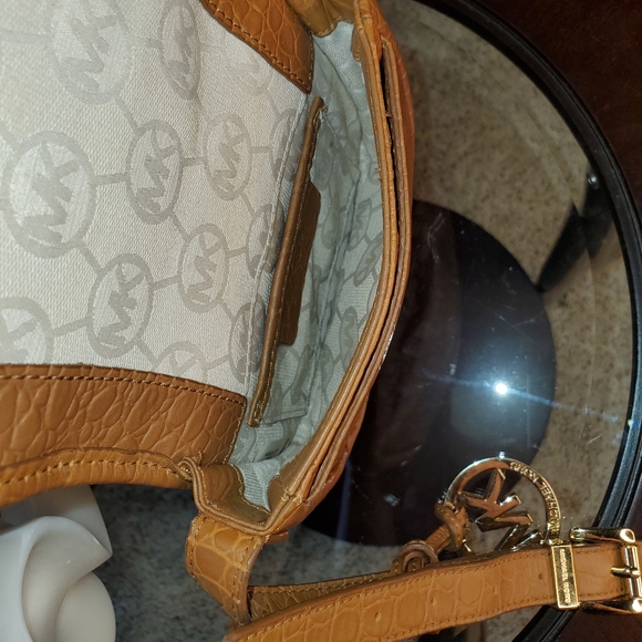 Michael Kors Leather Crocodile Print Saddle Bag - Picture 14 of 16